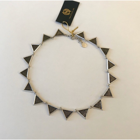 Women’s Etched Antique Collar Necklace - Picture 3 of 6